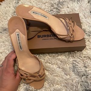 Manolo Blahnik Nude Kitten Heels